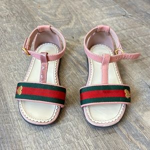 GUCCI web trimmed baby patent sandals, size 6 to 7, EU 22-23, pink green red